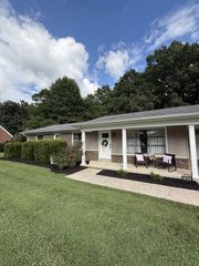 1029 Pine Cir, Lawrenceburg, TN 38464