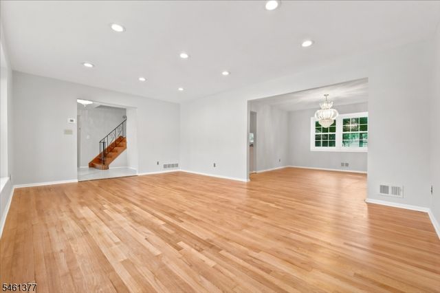 350 Parsippany Blvd, Parsippany-troy Hills Twp., NJ 07005