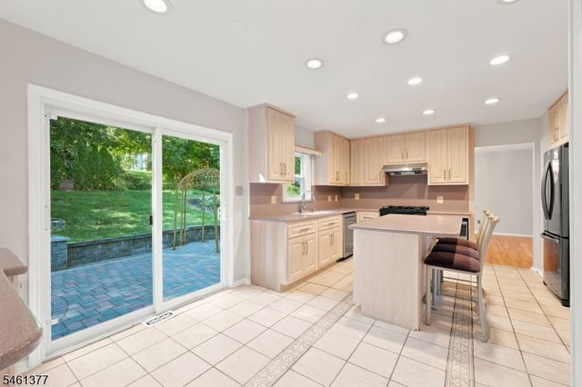 350 Parsippany Blvd, Parsippany-troy Hills Twp., NJ 07005