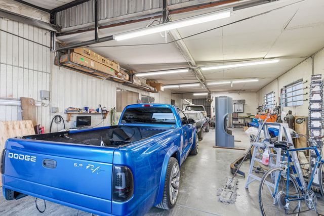 1250 W McAndrews Road, Medford, OR 97501