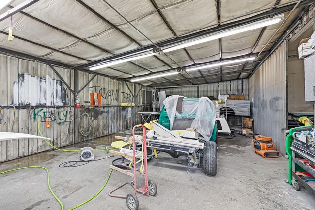 1250 W McAndrews Road, Medford, OR 97501