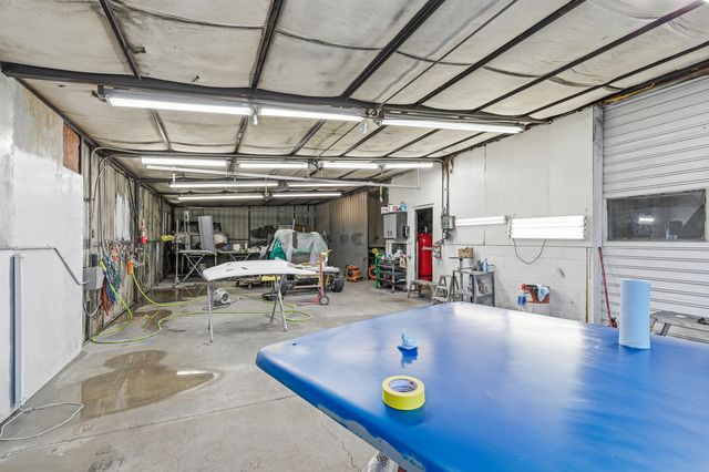 1250 W McAndrews Road, Medford, OR 97501