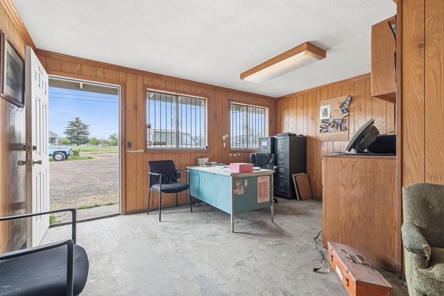 1250 W McAndrews Road, Medford, OR 97501