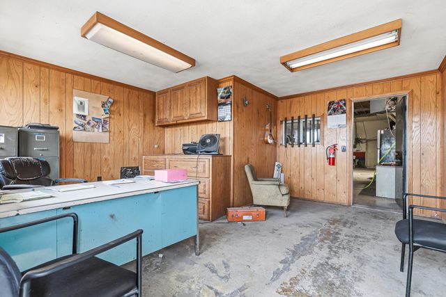 1250 W McAndrews Road, Medford, OR 97501