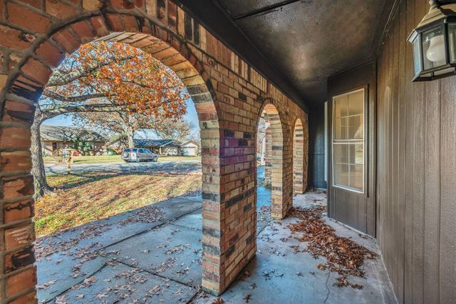 6404 Simmons Road, North Richland Hills, TX 76182