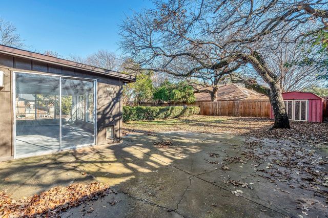 6404 Simmons Road, North Richland Hills, TX 76182