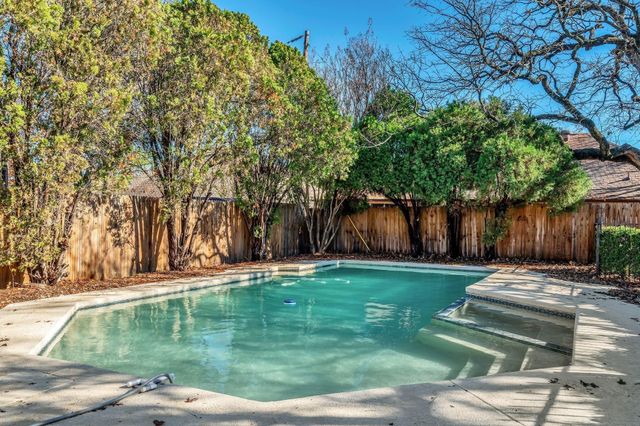 6404 Simmons Road, North Richland Hills, TX 76182