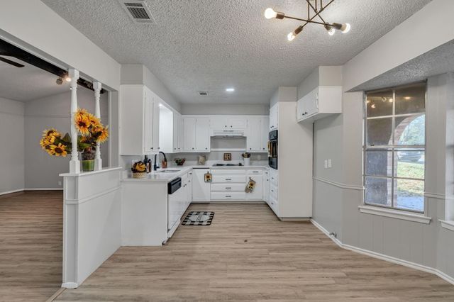 6404 Simmons Road, North Richland Hills, TX 76182