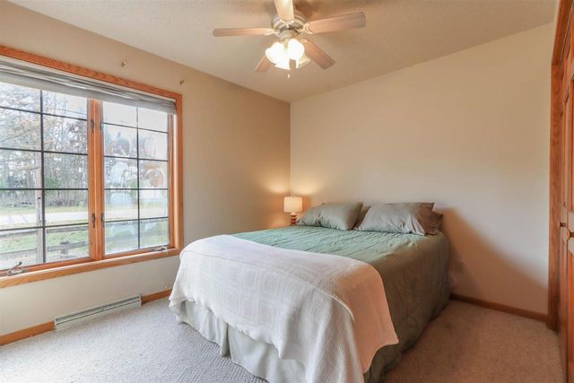 E1402 GRANDVIEW ROAD, Waupaca, WI 54981