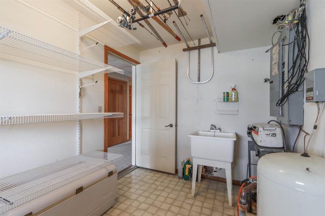 E1402 GRANDVIEW ROAD, Waupaca, WI 54981