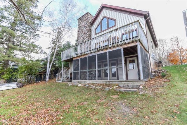 E1402 GRANDVIEW ROAD, Waupaca, WI 54981