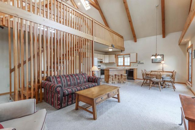 E1402 GRANDVIEW ROAD, Waupaca, WI 54981