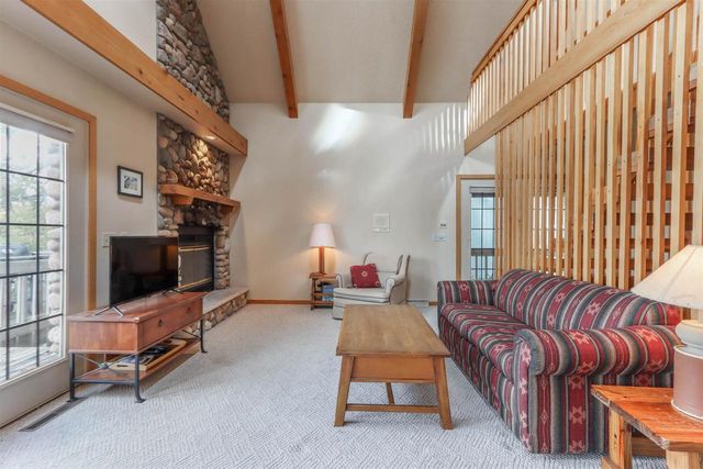 E1402 GRANDVIEW ROAD, Waupaca, WI 54981