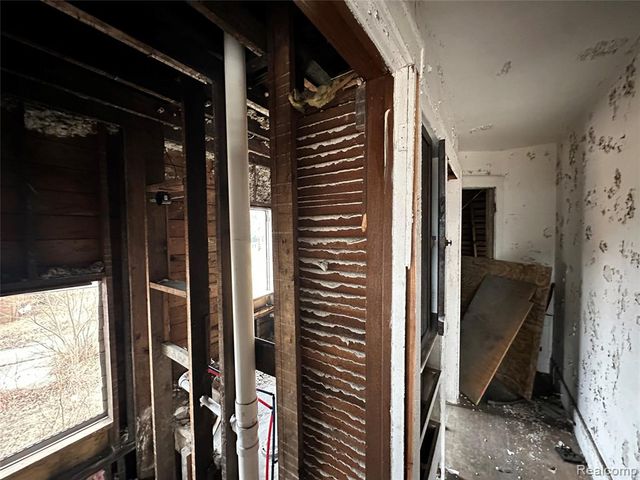 12910 Hickory Street, Detroit, MI 48205