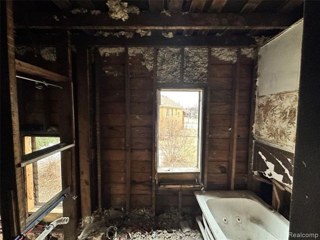 12910 Hickory Street, Detroit, MI 48205