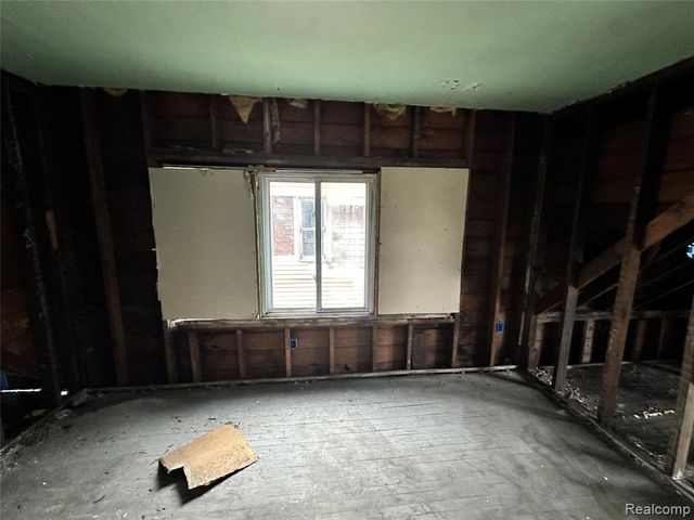 12910 Hickory Street, Detroit, MI 48205