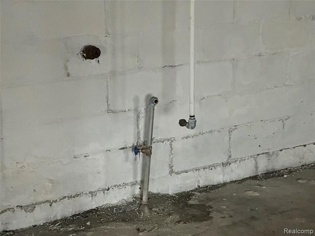 12910 Hickory Street, Detroit, MI 48205