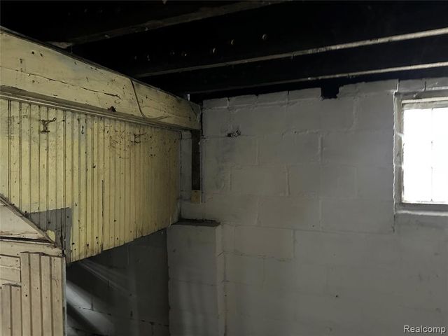 12910 Hickory Street, Detroit, MI 48205