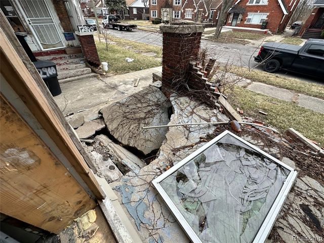 12910 Hickory Street, Detroit, MI 48205