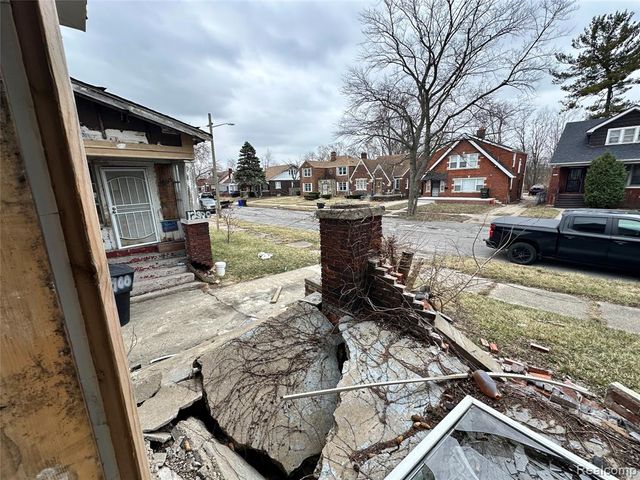 12910 Hickory Street, Detroit, MI 48205