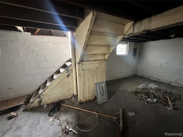 12910 Hickory Street, Detroit, MI 48205