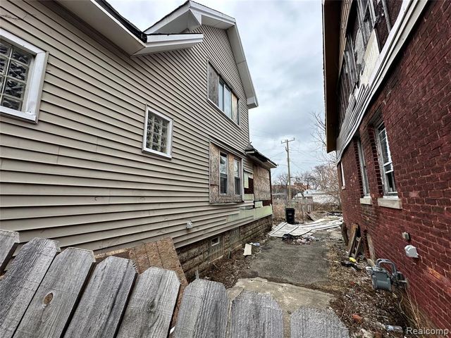 12910 Hickory Street, Detroit, MI 48205