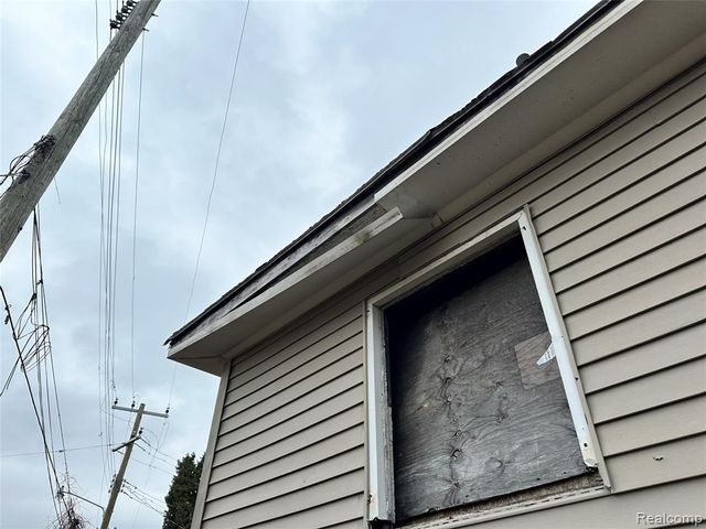 12910 Hickory Street, Detroit, MI 48205