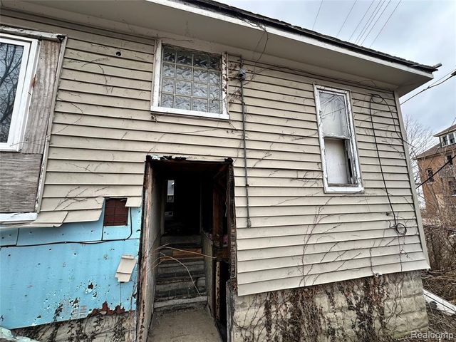 12910 Hickory Street, Detroit, MI 48205