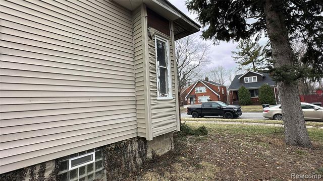 12910 Hickory Street, Detroit, MI 48205