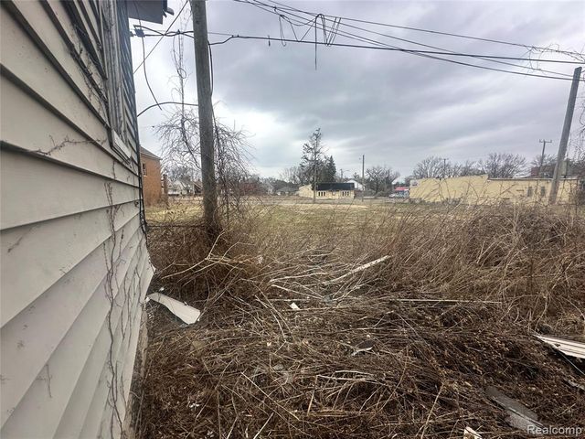 12910 Hickory Street, Detroit, MI 48205