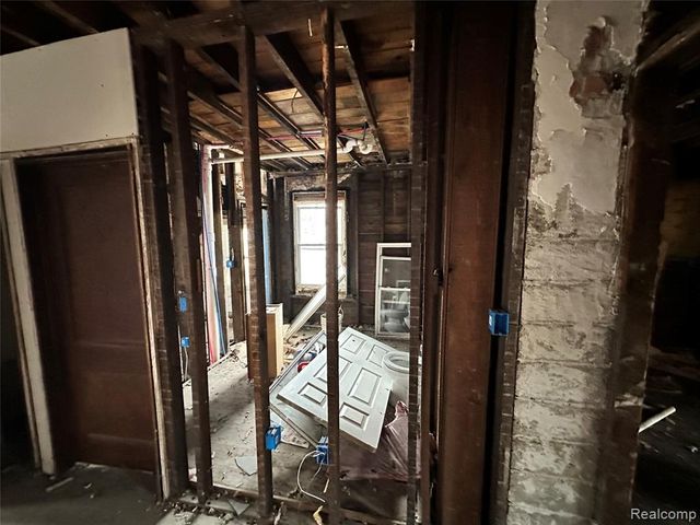 12910 Hickory Street, Detroit, MI 48205