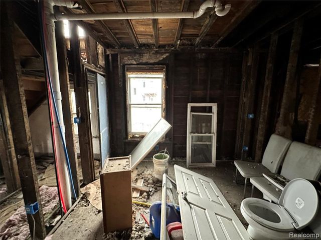 12910 Hickory Street, Detroit, MI 48205