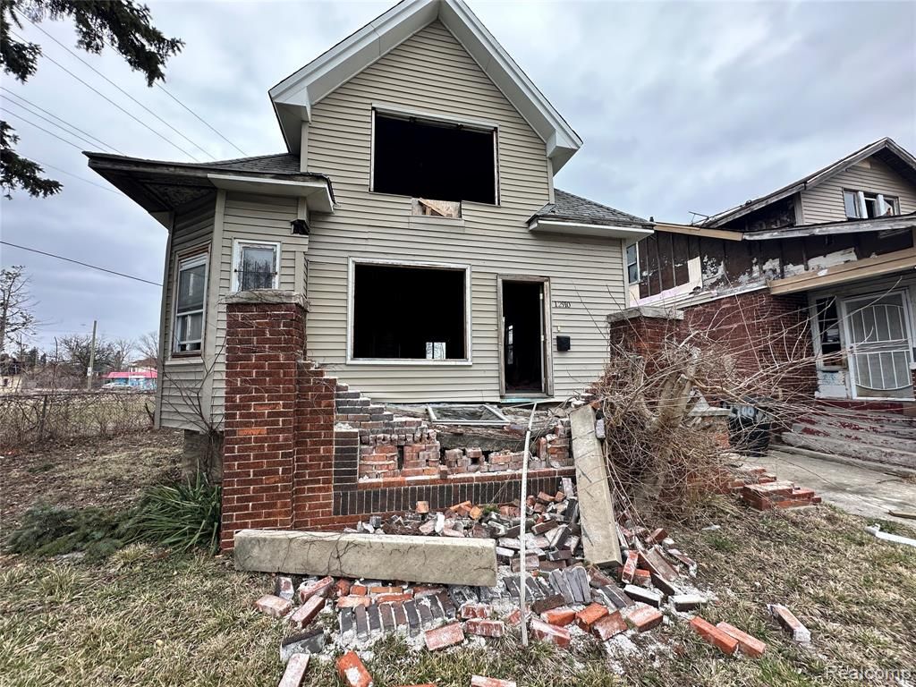 12910 Hickory Street, Detroit, MI 48205