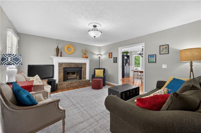 176 Arbour Run, Suwanee, GA 30024