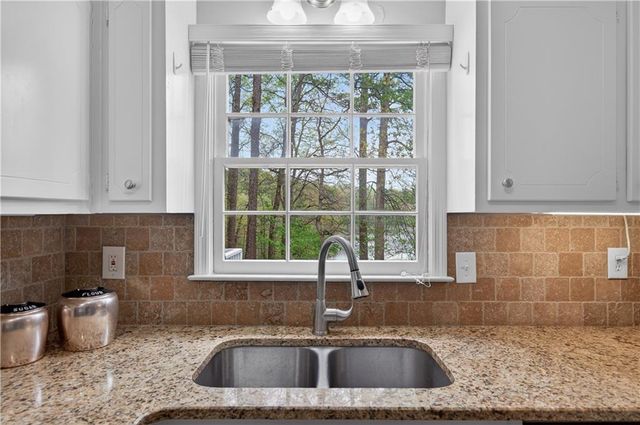 176 Arbour Run, Suwanee, GA 30024
