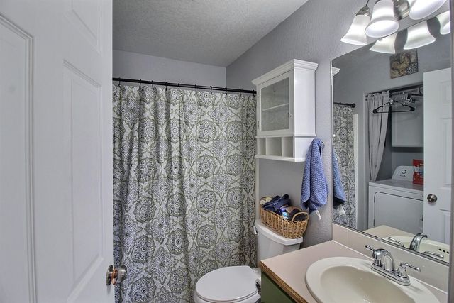 609 Osage St, Augusta, KS 67010