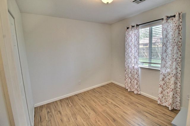 609 Osage St, Augusta, KS 67010