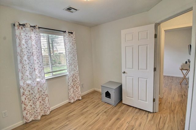 609 Osage St, Augusta, KS 67010
