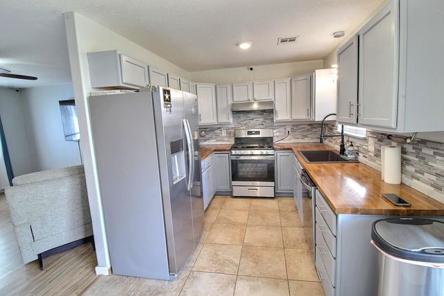 609 Osage St, Augusta, KS 67010