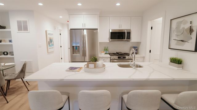 161 Union Avenue 5, Lynbrook, NY 11563