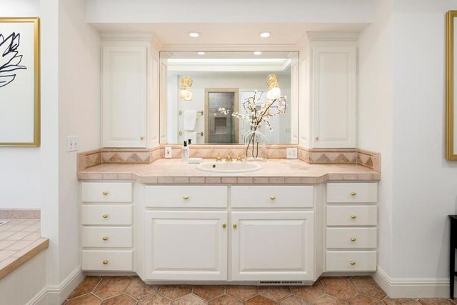 845 Magnolia Street, Menlo Park, CA 94025