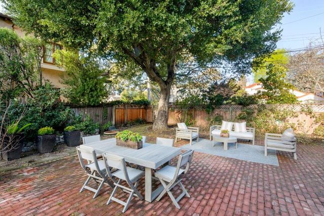 845 Magnolia Street, Menlo Park, CA 94025