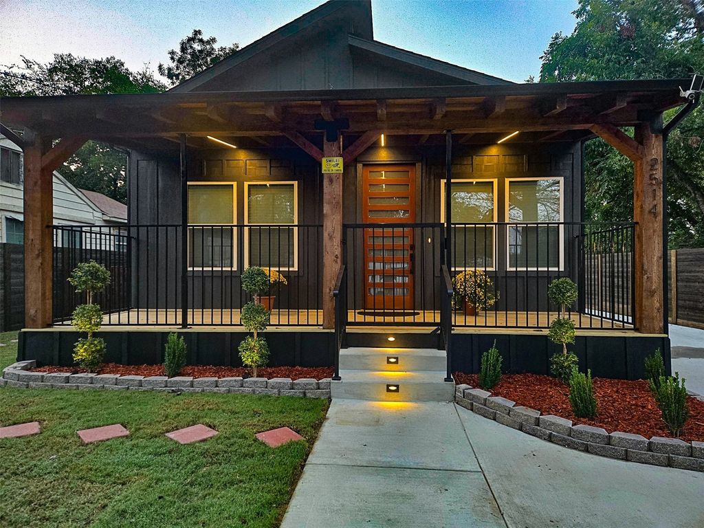 2514 Marburg Street, Dallas, TX 75215