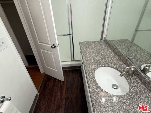 18444 Collins Street 4, Tarzana (los Angeles), CA 91356