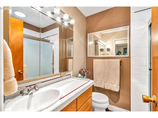 1408 Ne 65TH St, Vancouver, WA 98665