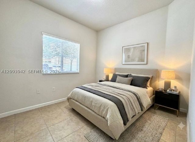 3429 W 80th St 208, Hialeah, FL 33018
