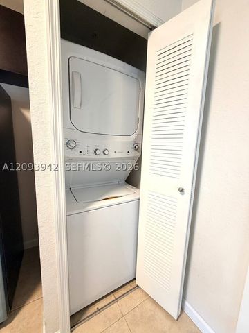 3429 W 80th St 208, Hialeah, FL 33018