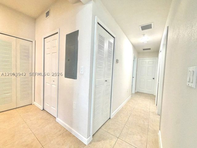 3429 W 80th St 208, Hialeah, FL 33018