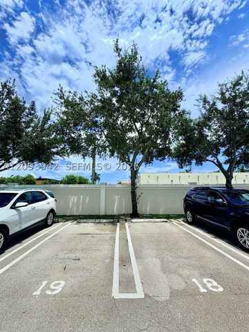 3429 W 80th St 208, Hialeah, FL 33018
