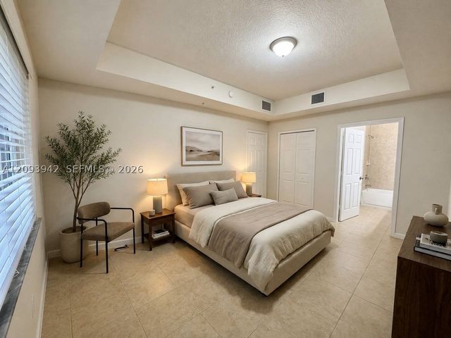 3429 W 80th St 208, Hialeah, FL 33018